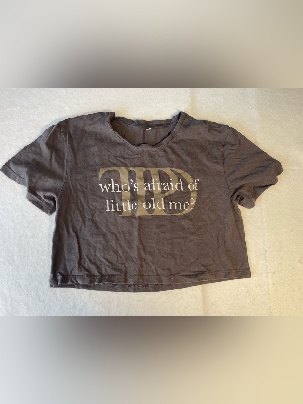 Taylor Swift “Who’s Afraid of Little Old Me?” Graphic Crop Tee Size Large Gray - Picture 2 of 7